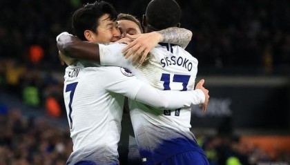  瓦尔迪破门制胜莱斯特城主场击退西汉姆联