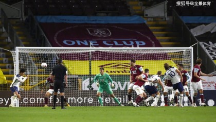  斯图加特前锋状态火热，连续三场破门领跑射手榜前列  